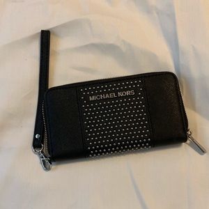 Michael Kors wallet wristlet